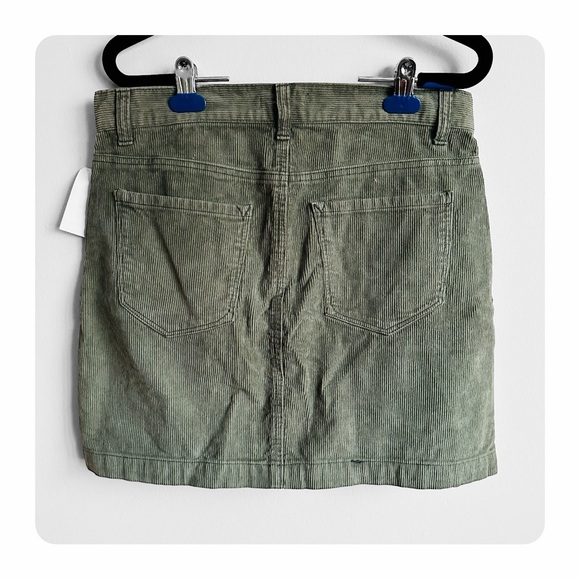 ★ NWT Kenzie High Waist Button Down Corduroy Mini Skirt - Green ★ - Picture 6 of 14